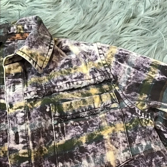 Art Class Grunge Plaid Button Down - Picture 5 of 7